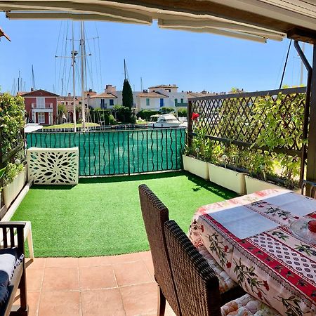 Appartement Rue De L'Amarrage A Port Grimaud Avec Terrasse Vue Canaux Et Garage エクステリア 写真